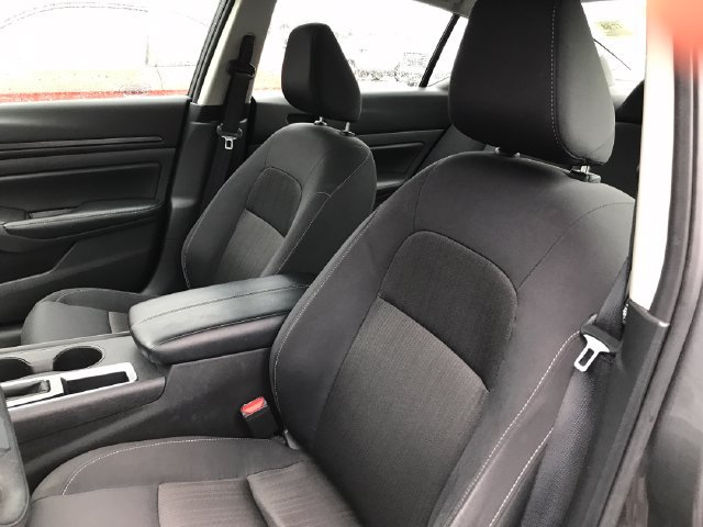 Used 2025 Nissan Altima 2.5 SV FWD image 28