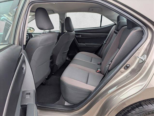 Used 2018 Toyota Corolla LE FWD image 16