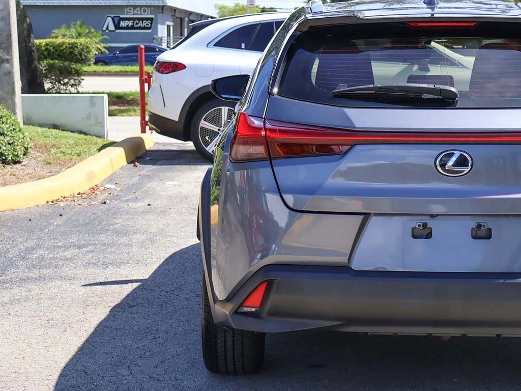 Used 2019 Lexus UX 200 image 14