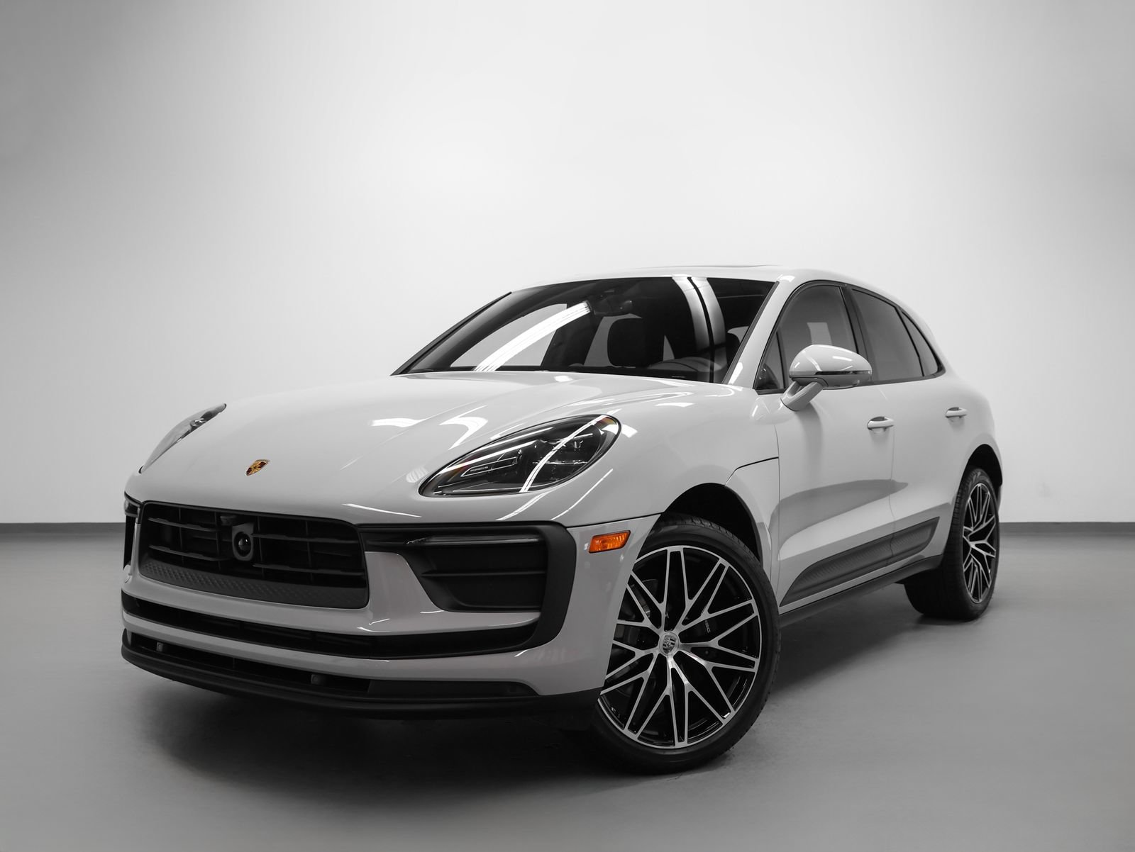 New 2026 Porsche Macan AWD/4WD image 6