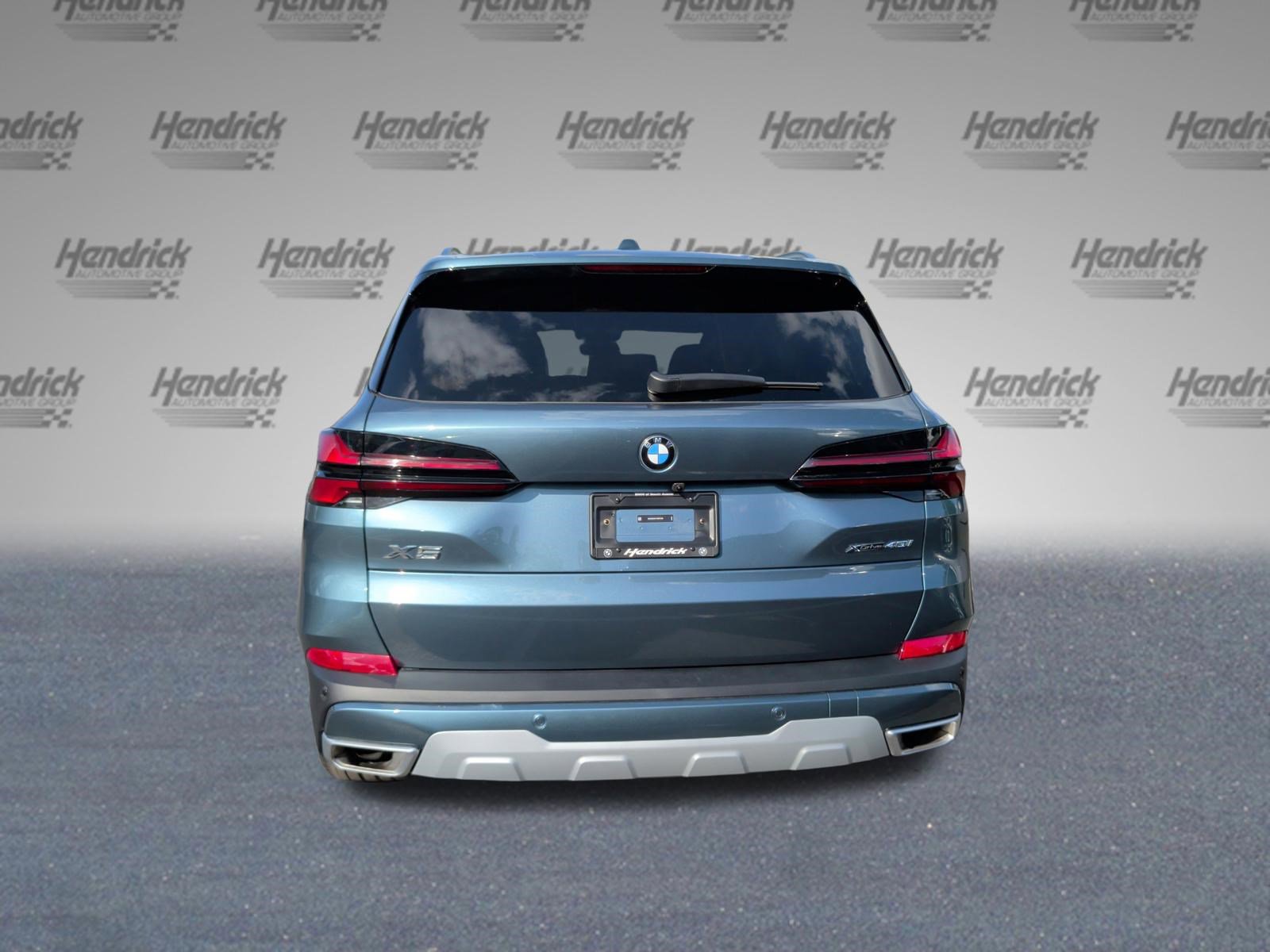 Used 2026 BMW X5 xDrive40i w/ Climate Comfort Package image 8