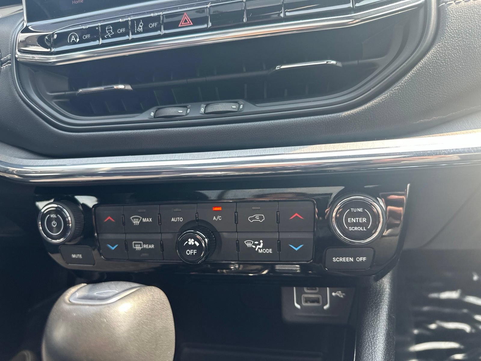 Used 2022 Jeep Compass High Altitude AWD/4WD image 59