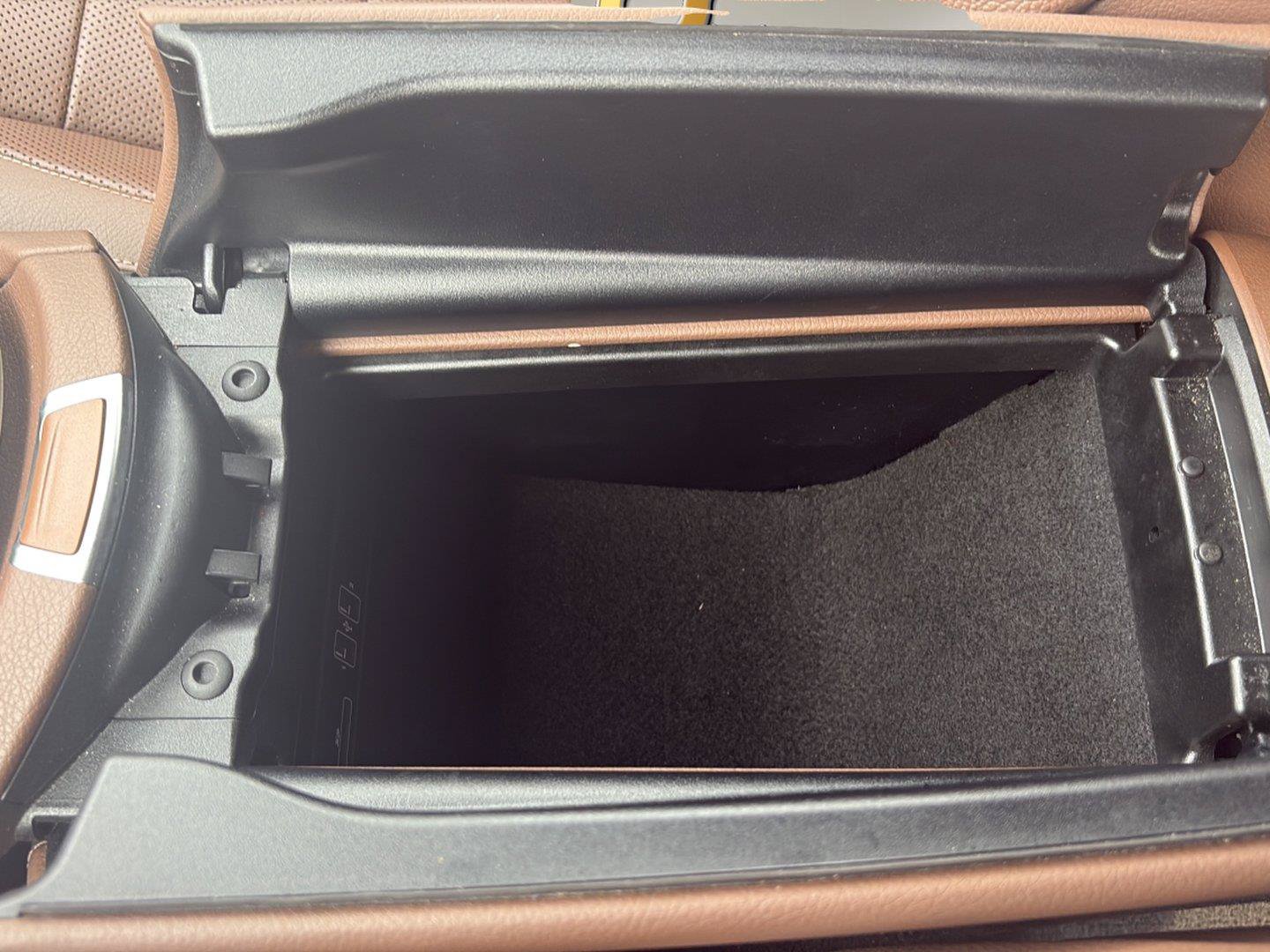 Used 2017 Mercedes-Benz E 400 4MATIC Wagon image 29
