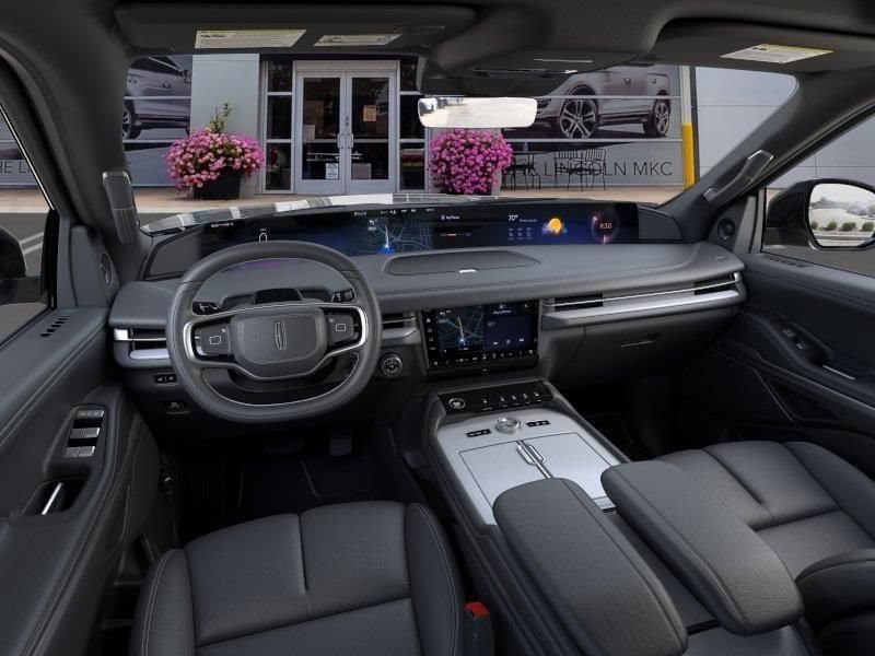 New 2026 Lincoln Navigator Reserve w/ Jet Appearance Package AWD/4WD image 9