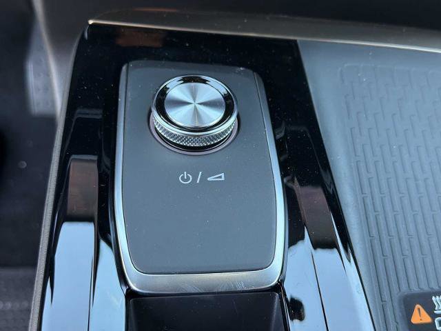 New 2026 Buick Enclave Avenir w/ Super Cruise Package FWD image 9