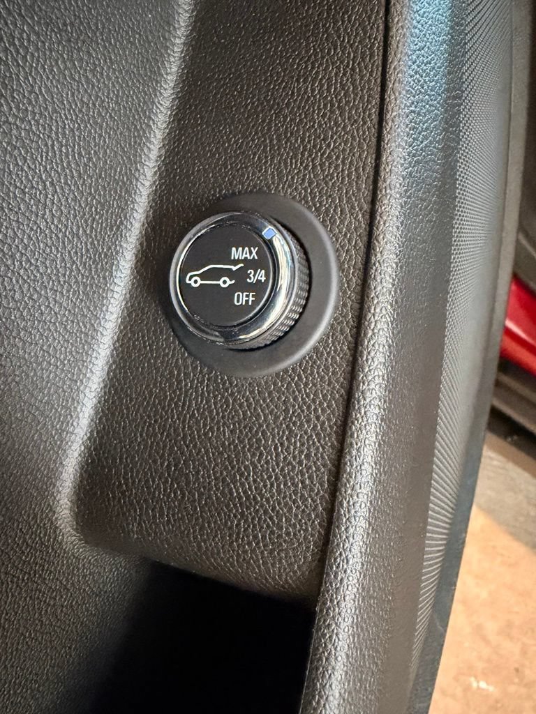 Used 2021 Chevrolet Traverse LT AWD/4WD image 13