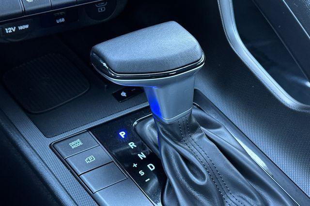Used 2025 Hyundai Elantra Sport image 21