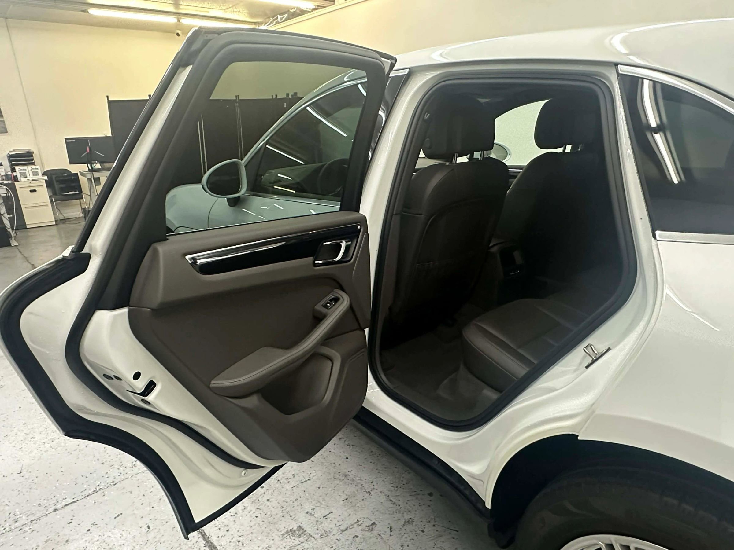 Used 2015 Porsche Macan S image 42