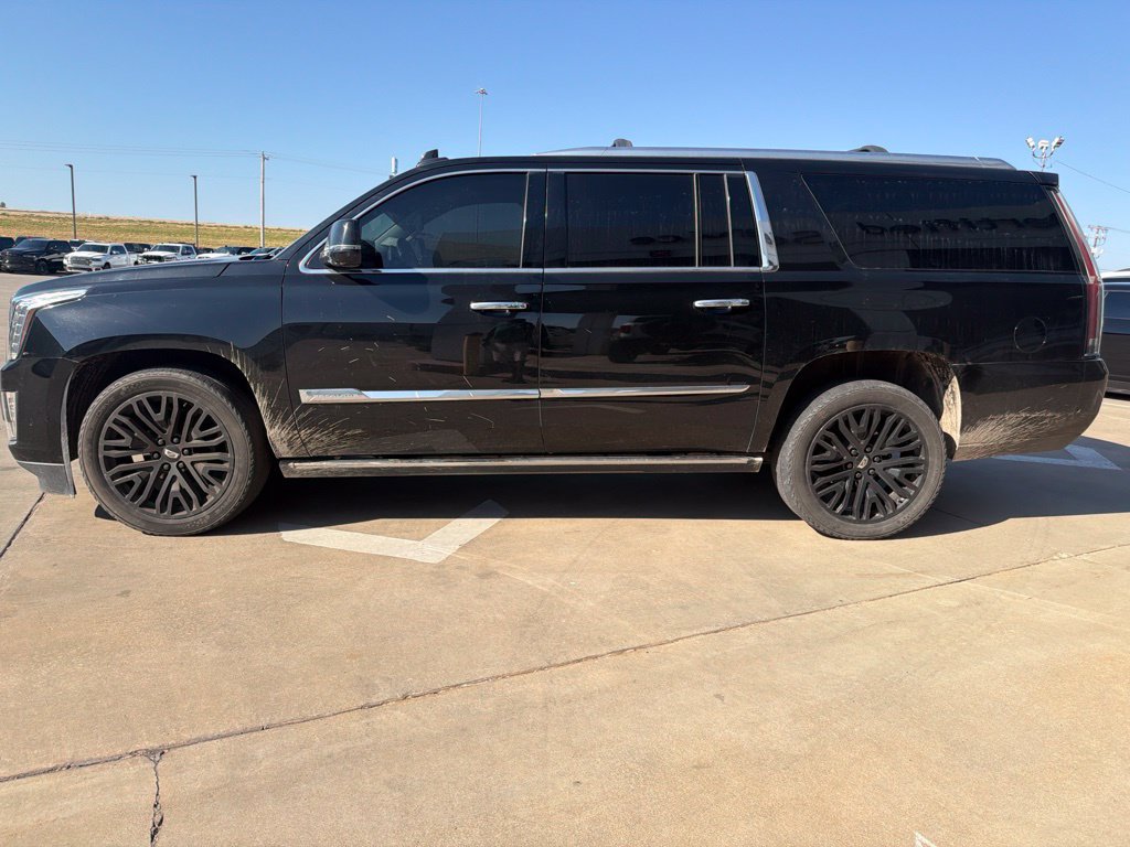 Used 2017 Cadillac Escalade ESV Premium Luxury AWD/4WD image 6