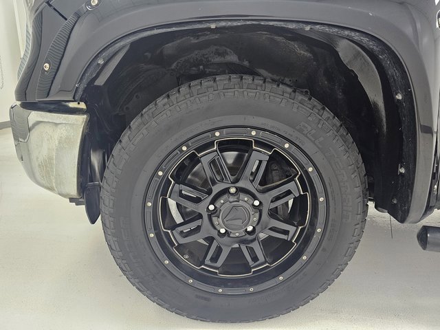 Used 2014 Toyota Tundra SR5 w/ SR5 Upgrade Package image 7