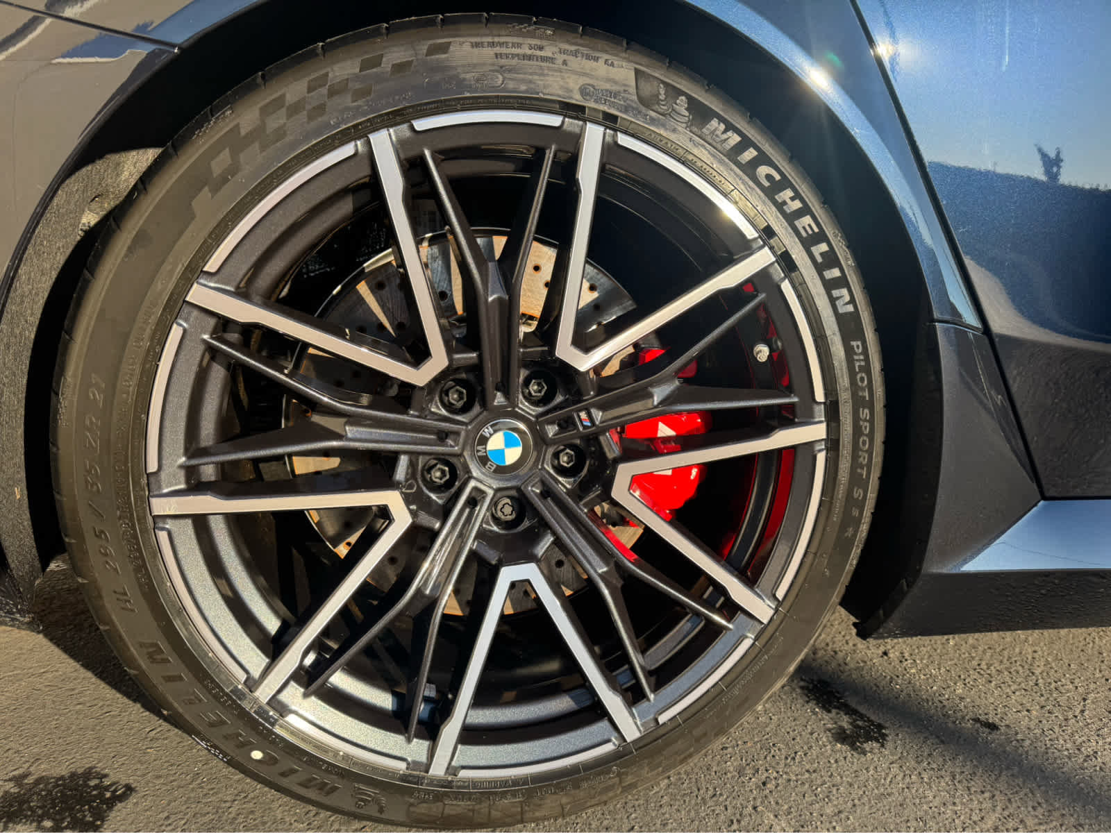 New 2026 BMW M5 w/ Executive Package image 8