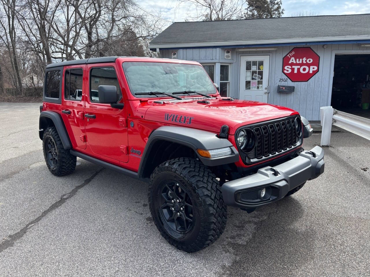 Used 2025 Jeep Wrangler Unlimited Sport S 4xe image 2