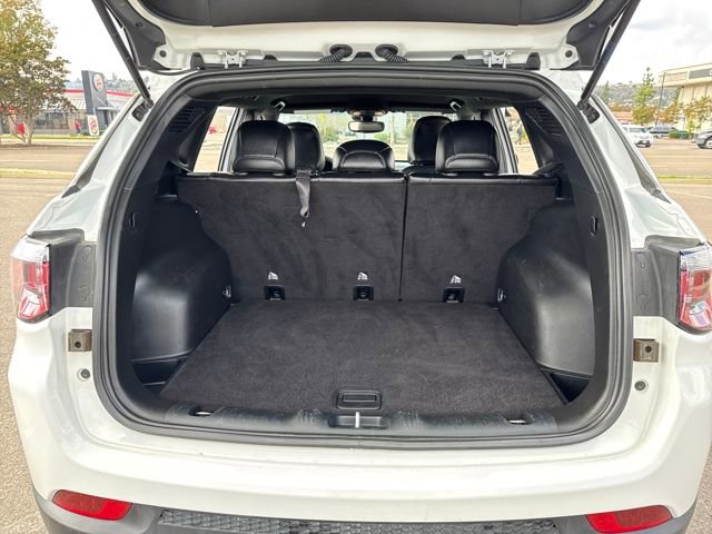 Used 2024 Jeep Compass Latitude image 23