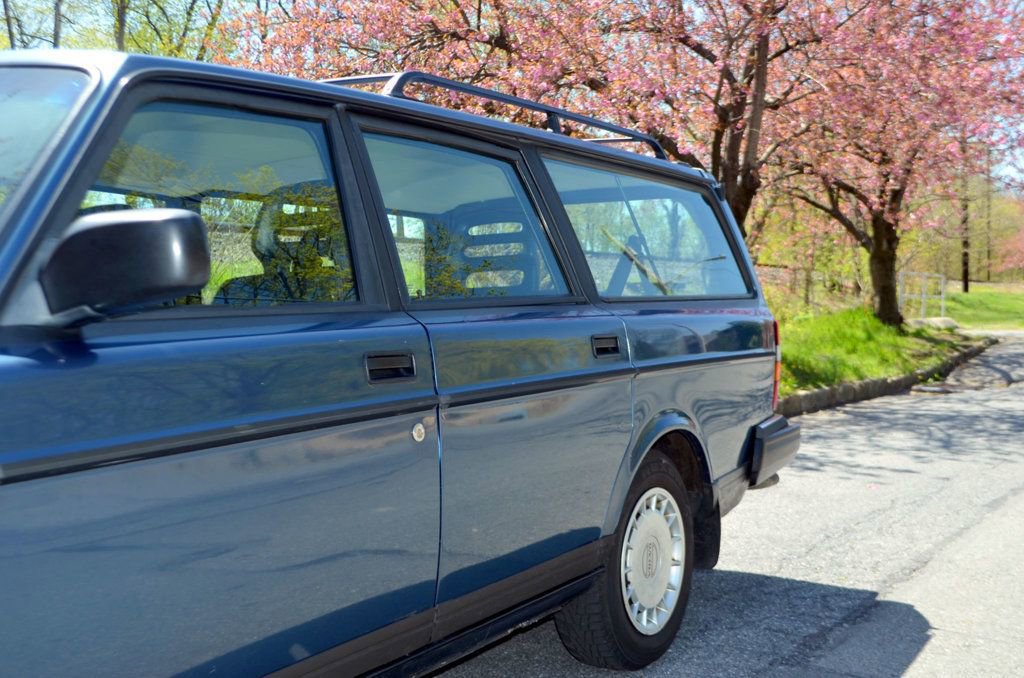 Used 1992 Volvo 240 Wagon RWD image 4