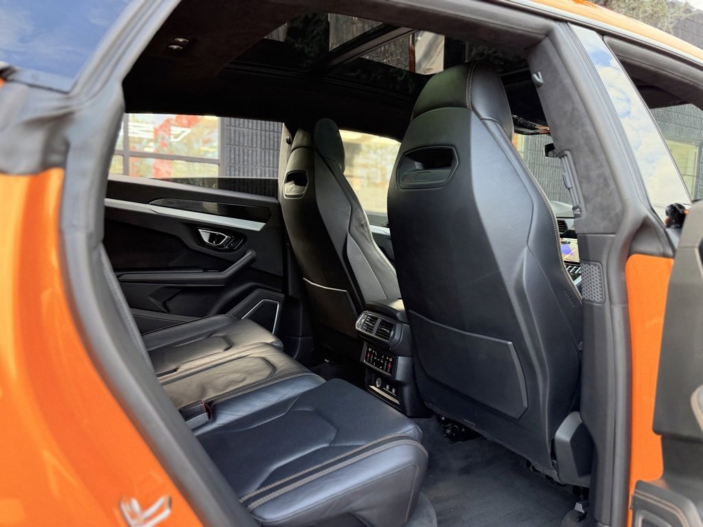 Used 2021 Lamborghini Urus image 39