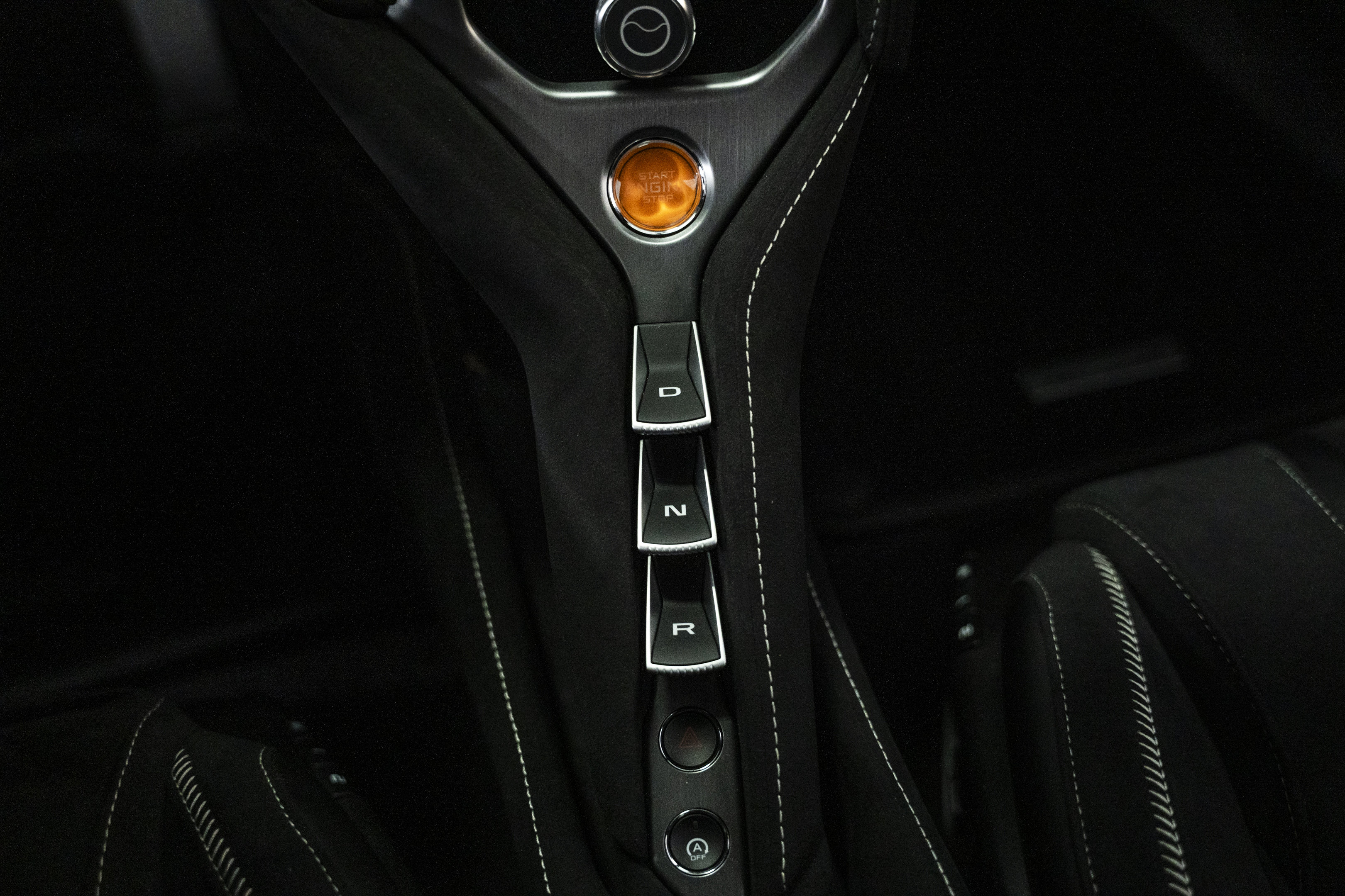 Used 2026 McLaren 750S Spider RWD image 37