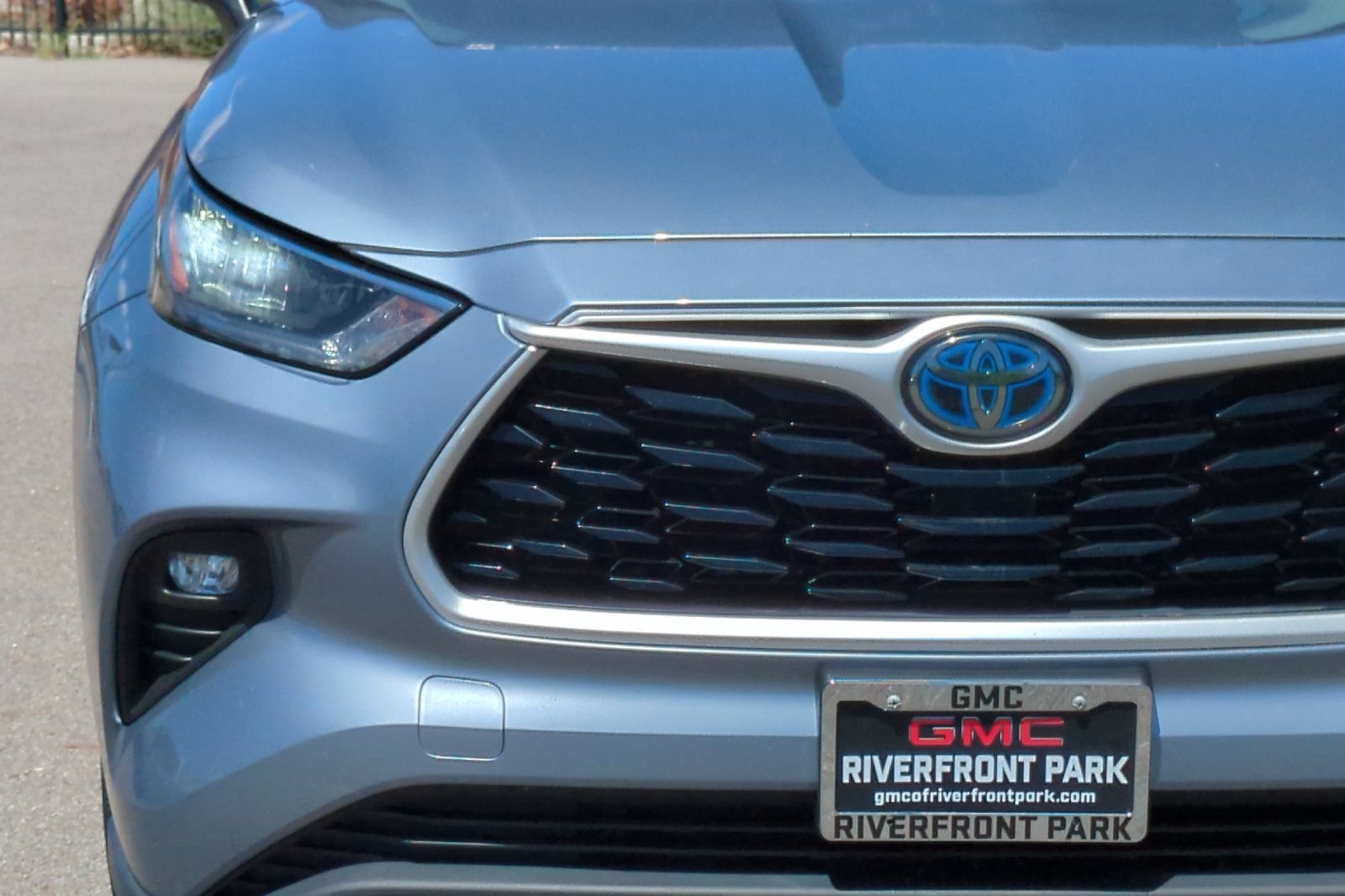 Used 2020 Toyota Highlander XLE AWD/4WD image 45