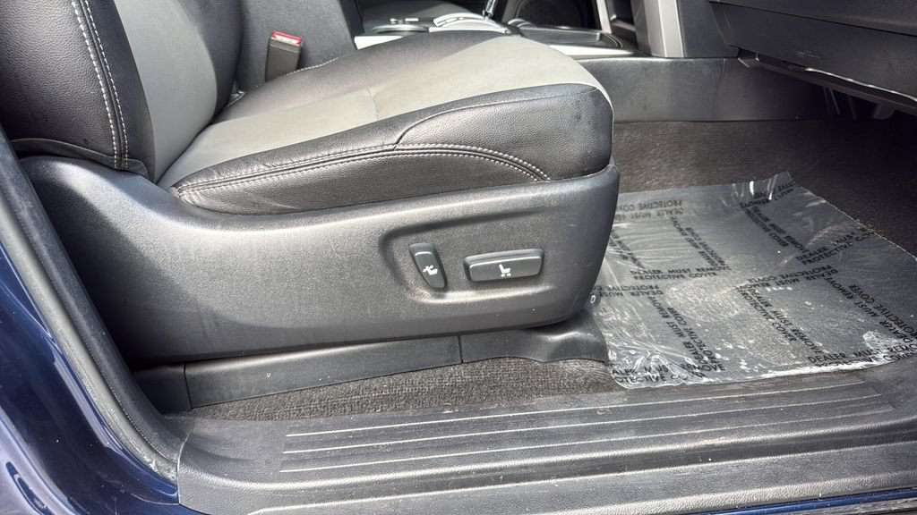 Used 2017 Toyota 4Runner SR5 Premium RWD image 16