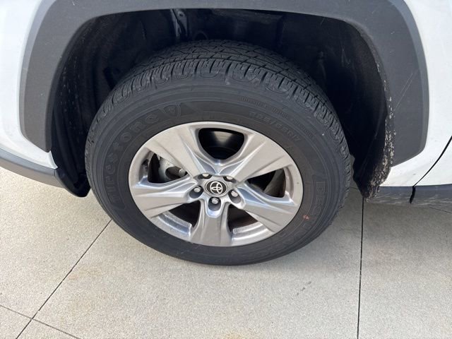 Used 2025 Toyota RAV4 XLE image 12