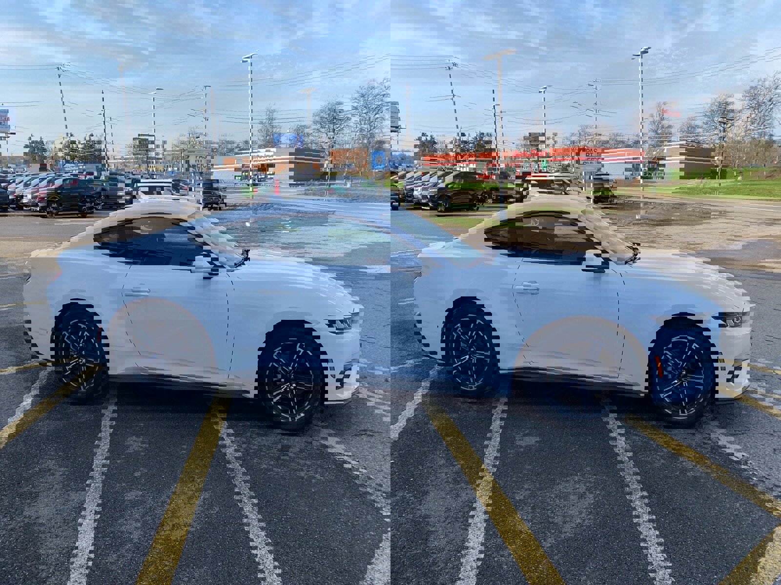 Used 2025 Ford Mustang Coupe image 6