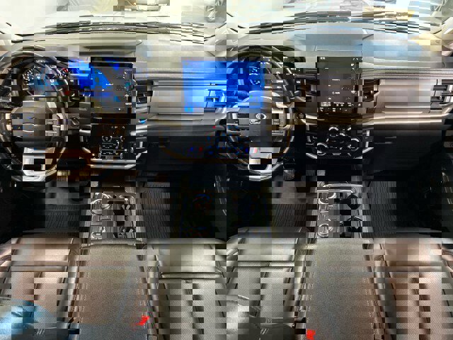 Used 2023 Ford Expedition Max XLT image 17