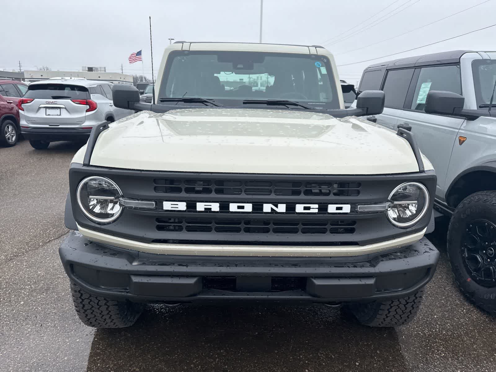 New 2026 Ford Bronco 4-Door w/ Sasquatch Package AWD/4WD image 4