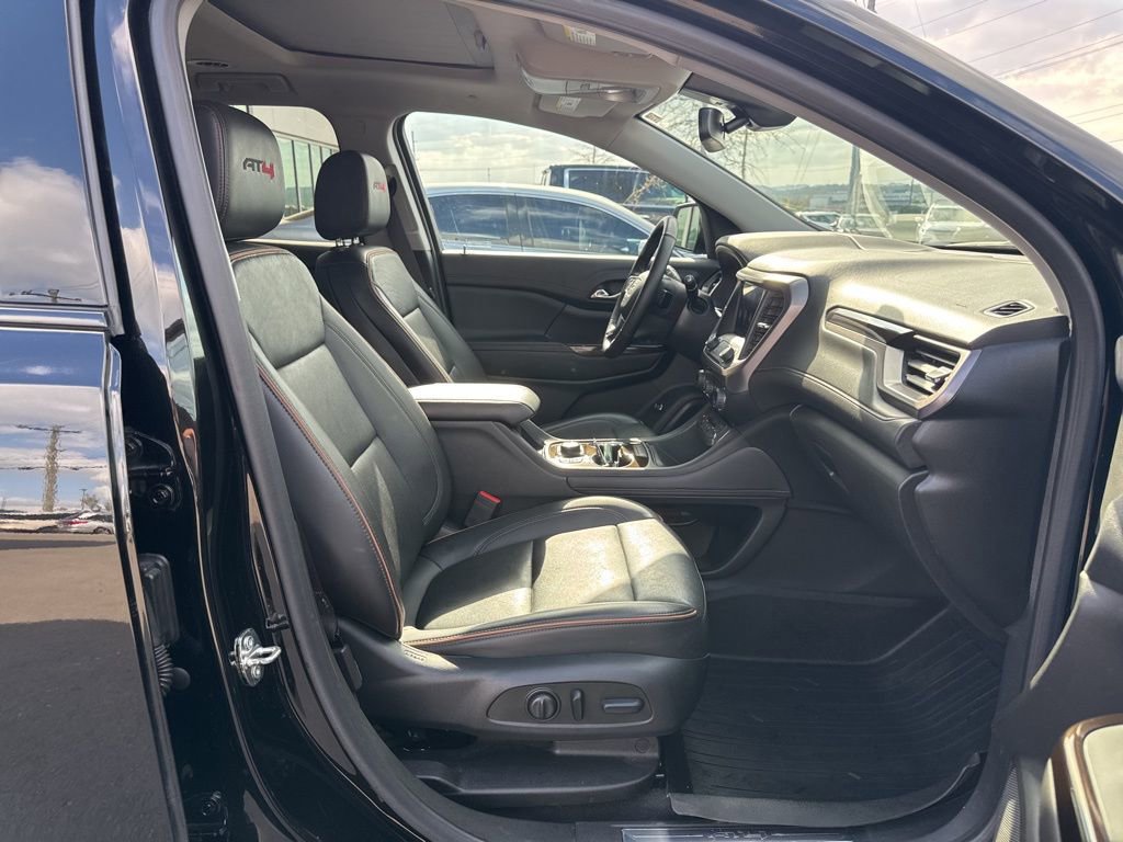 Used 2023 GMC Acadia AT4 w/ Technology Package image 18