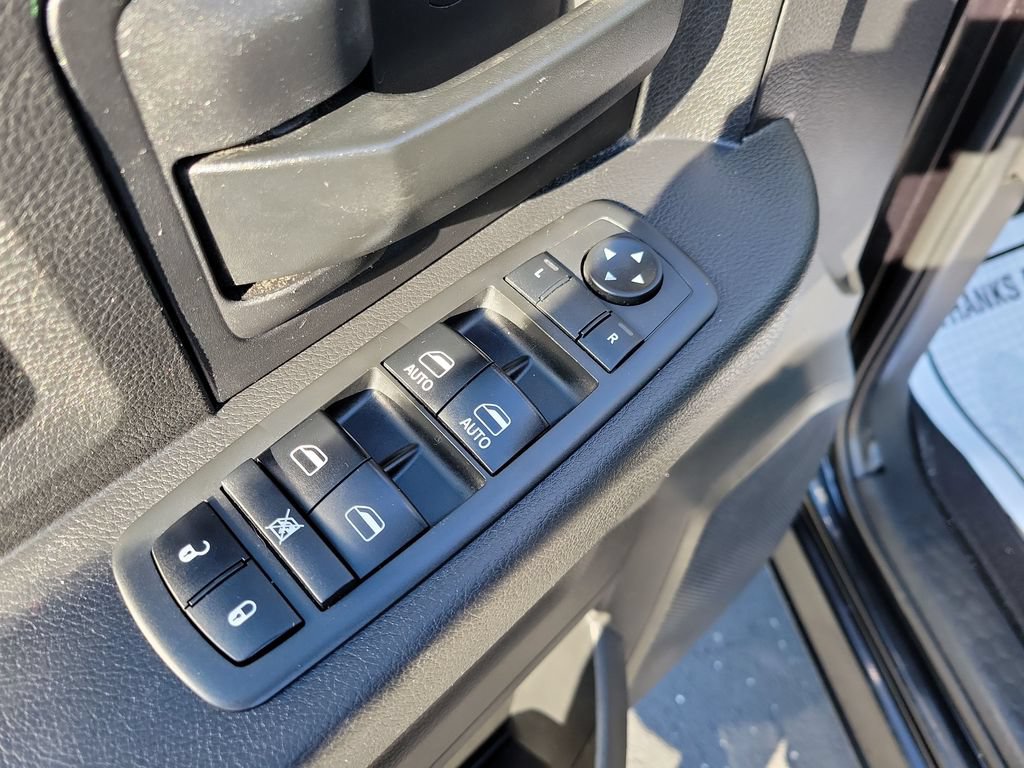 Used 2017 RAM 1500 Express w/ Express Value Package AWD/4WD image 11