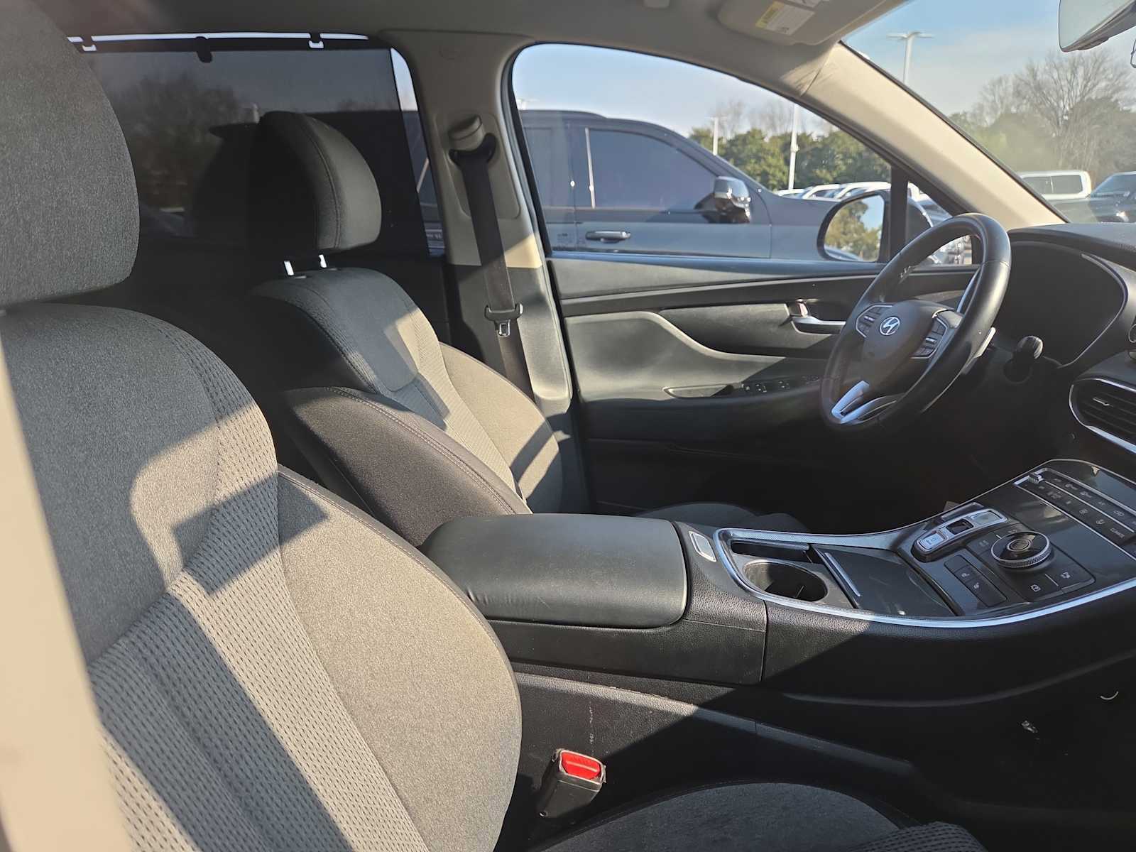 Used 2022 Hyundai Santa Fe Blue image 4