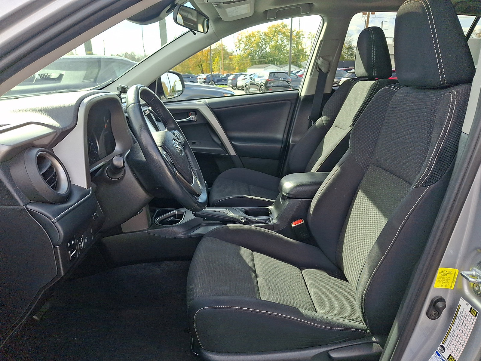 Used 2018 Toyota RAV4 XLE image 14