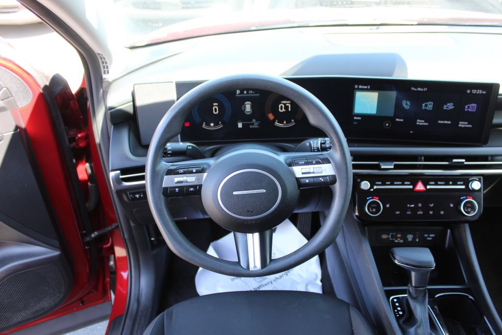 Used 2025 Hyundai Tucson SEL FWD image 16