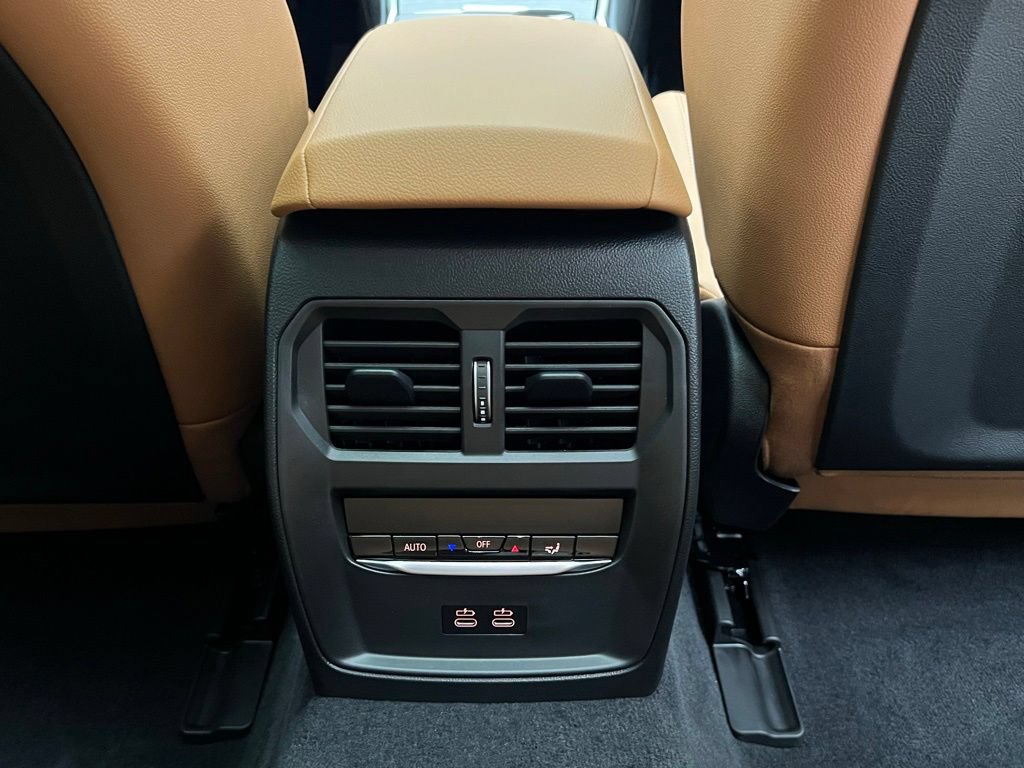 Used 2026 BMW i4 eDrive40 w/ Premium Package RWD image 9