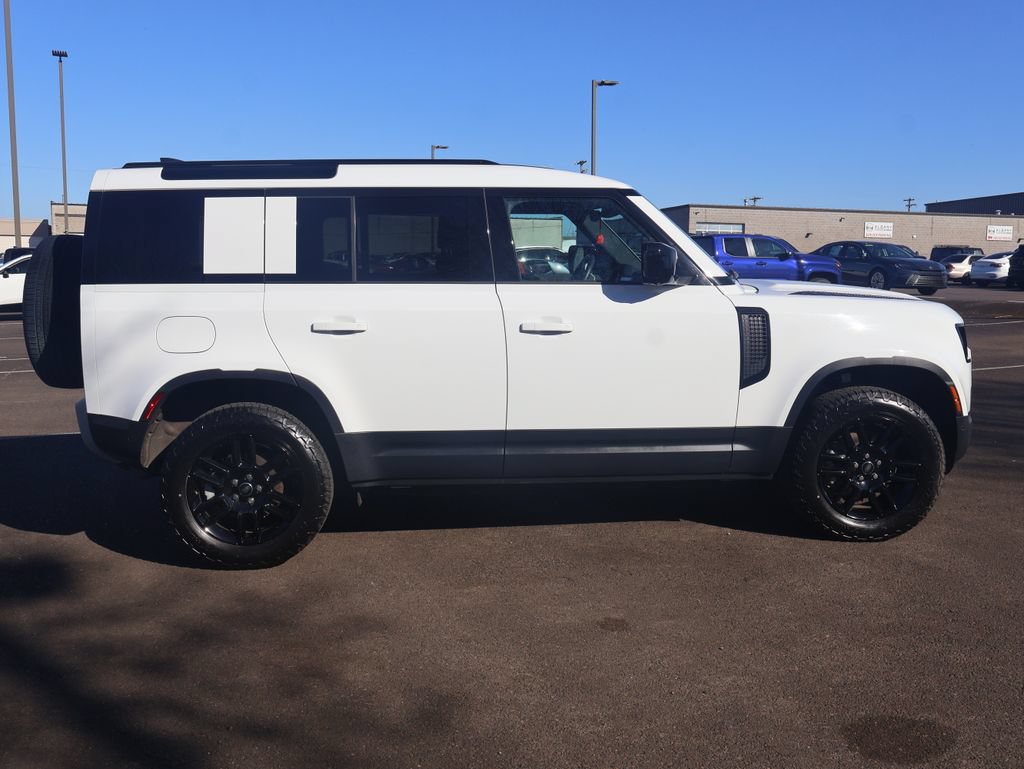 Used 2025 Land Rover Defender 110 S AWD/4WD image 7