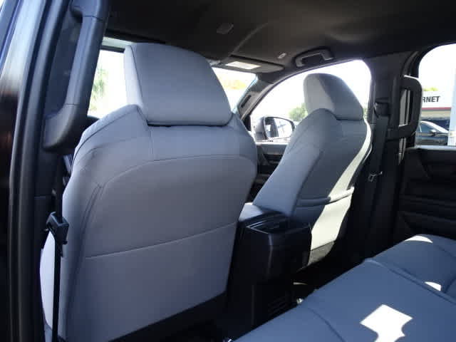 Certified 2025 Toyota Tacoma SR5 AWD/4WD image 22