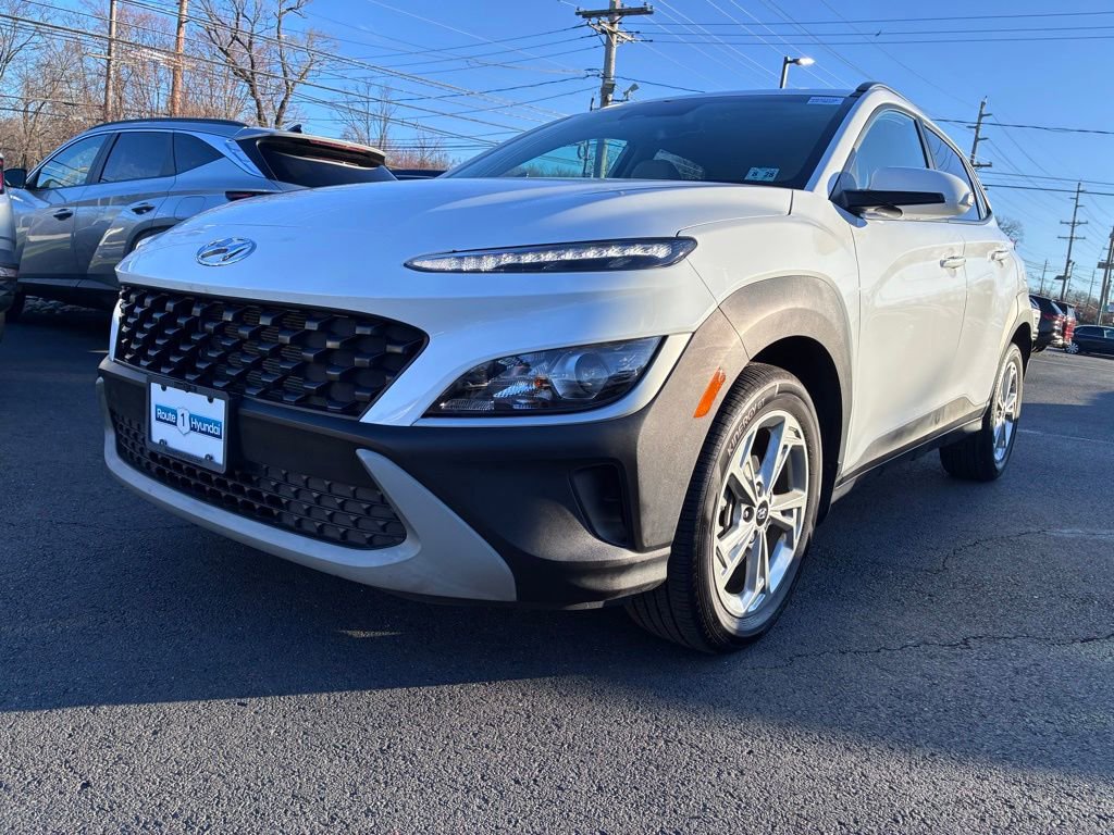 Used 2023 Hyundai Kona SEL w/ Cargo Package AWD/4WD image 3