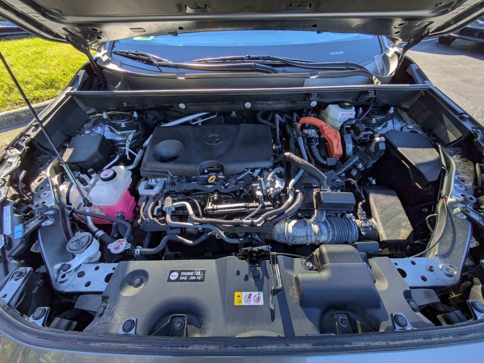 Used 2022 Toyota RAV4 XLE image 28