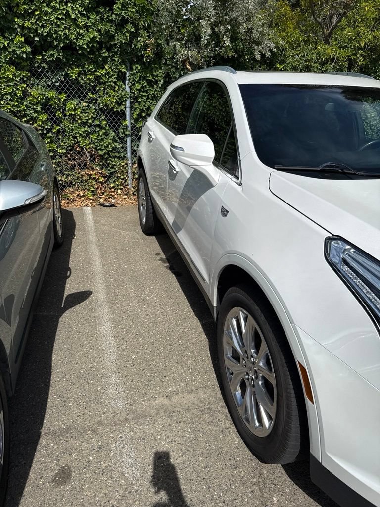 Used 2020 Cadillac XT5 Premium Luxury FWD image 3