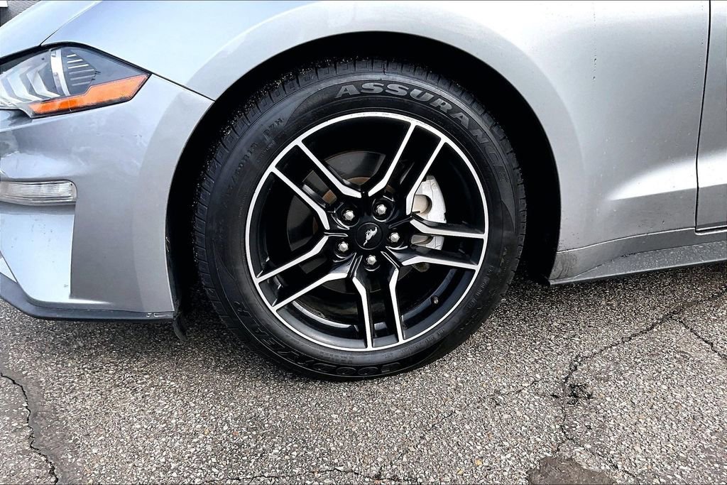 Used 2022 Ford Mustang Premium image 4