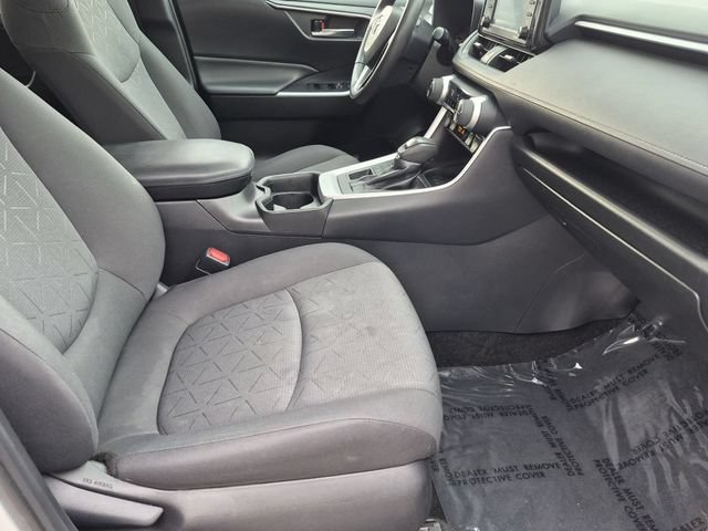 Used 2021 Toyota RAV4 XLE w/ XLE Grade Weather Package AWD/4WD image 25