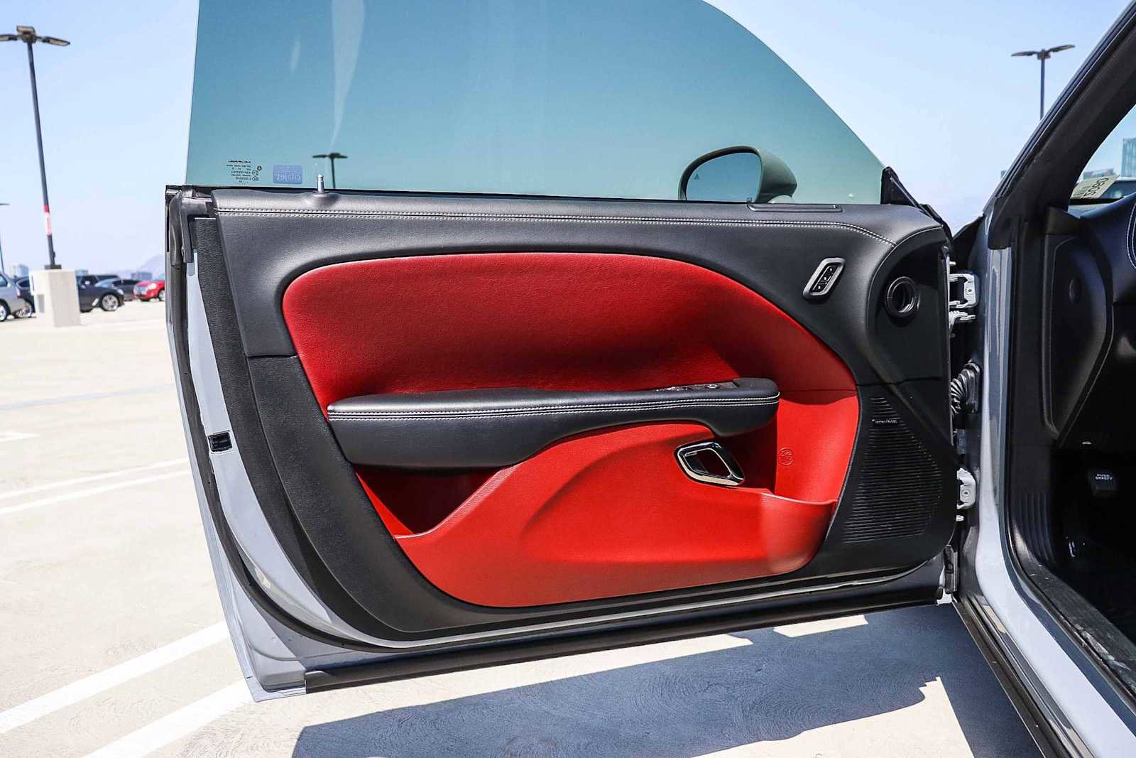 Used 2022 Dodge Challenger SRT Hellcat w/ Plus Package RWD image 23