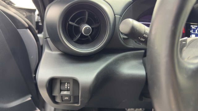 Used 2022 Toyota GR86 Premium image 25