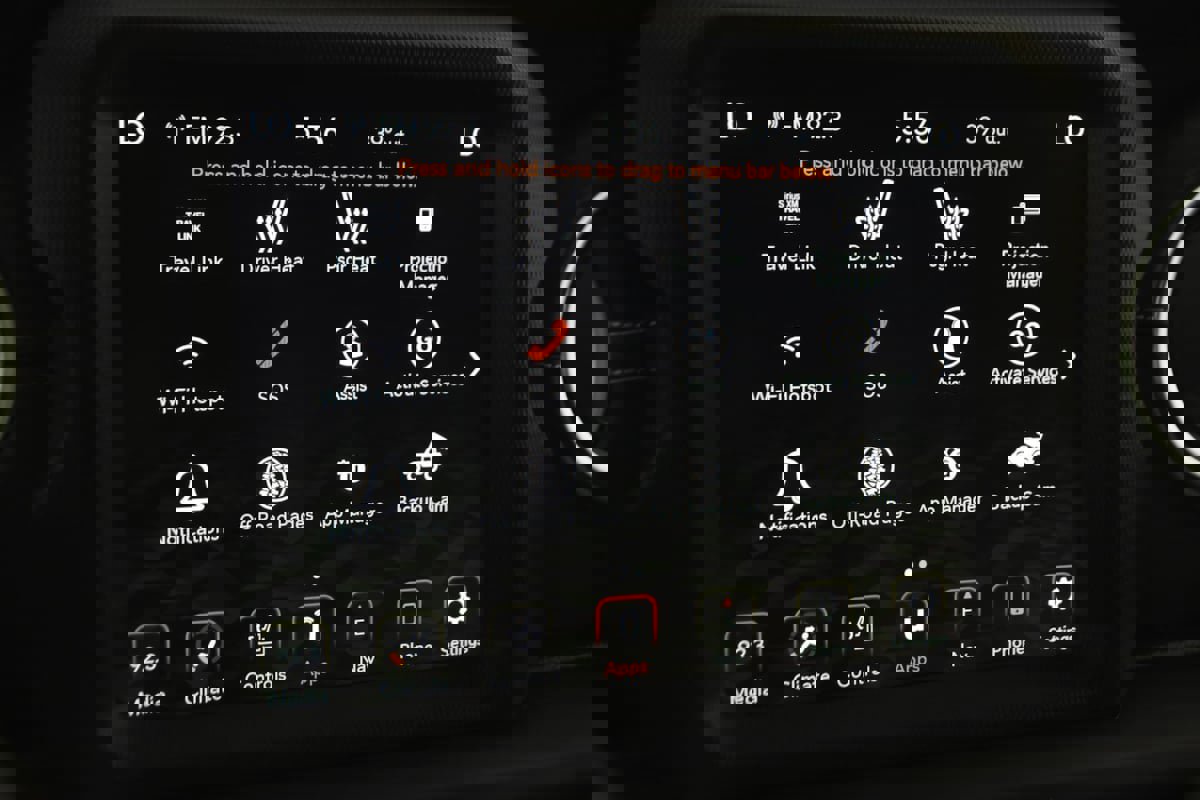 Used 2022 Jeep Wrangler Unlimited Sahara w/ Cold Weather Group image 33