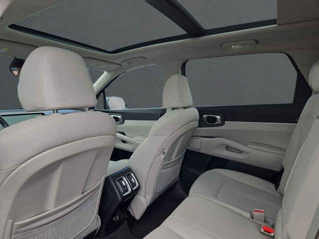 Used 2025 Kia Sorento S w/ Panoramic Sunroof Package FWD image 33