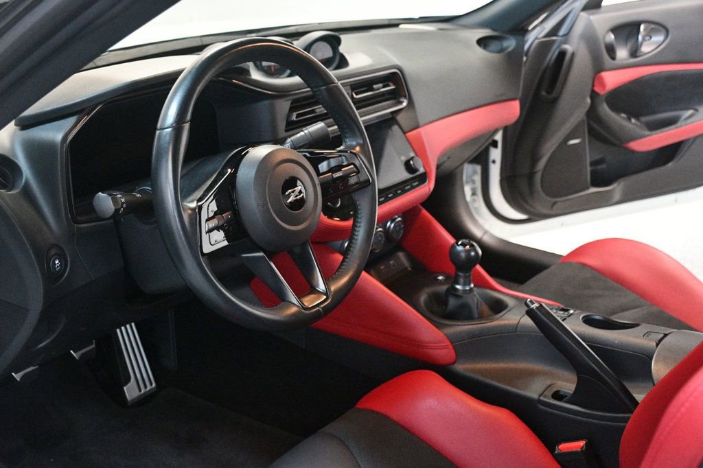Used 2024 Nissan Z Performance w/ Floor Mat Package image 24