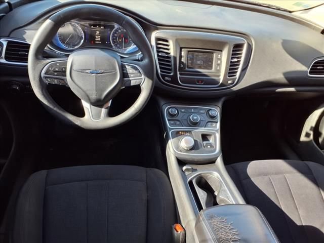 Used 2015 Chrysler 200 Limited FWD image 18