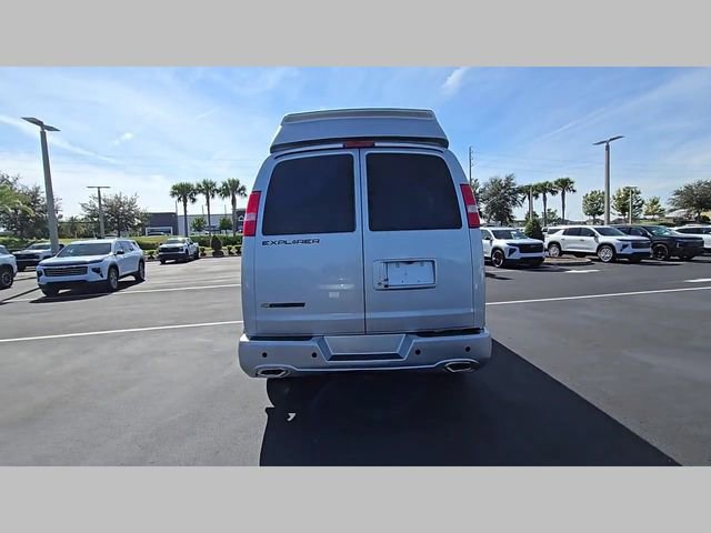 New 2025 Chevrolet Express 2500 Extended image 32