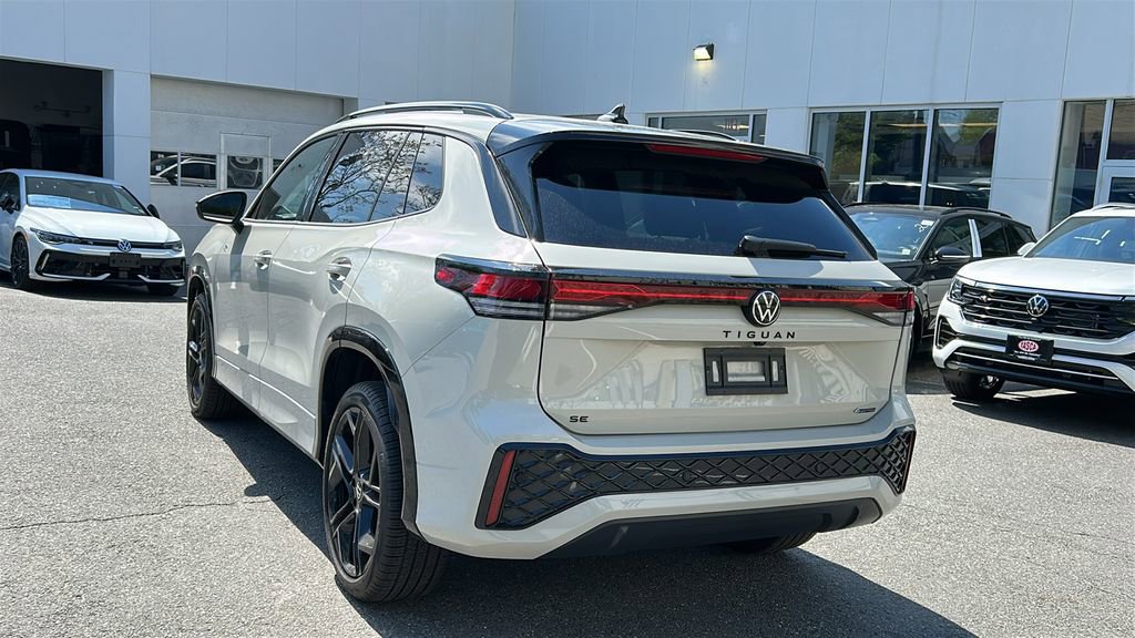 Used 2026 Volkswagen Tiguan SE R-Line AWD/4WD image 6