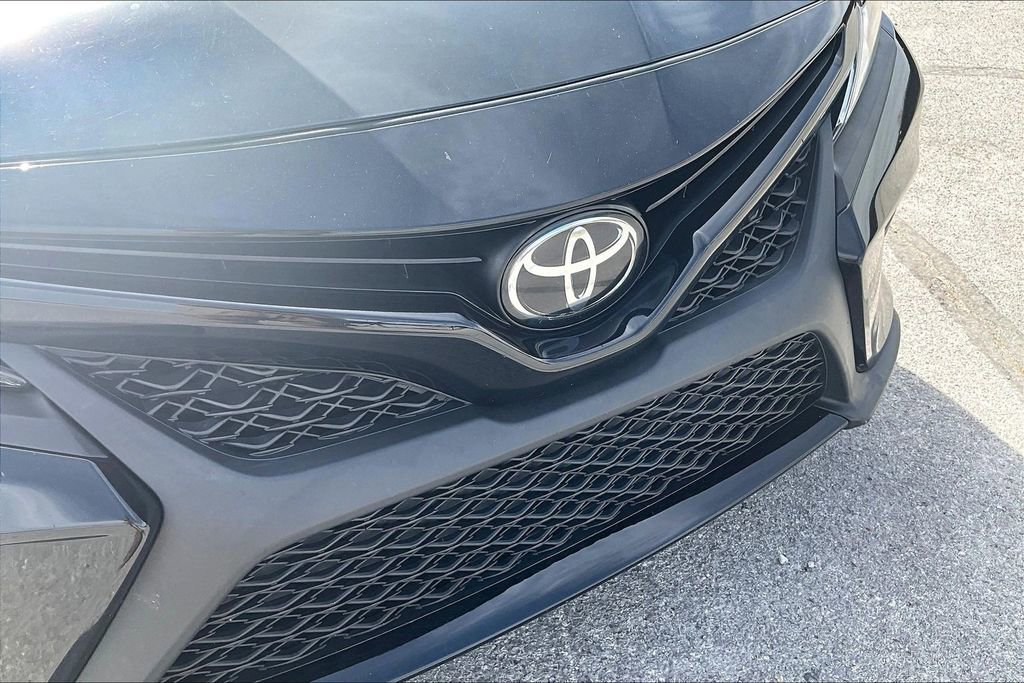 Used 2020 Toyota Camry SE image 32