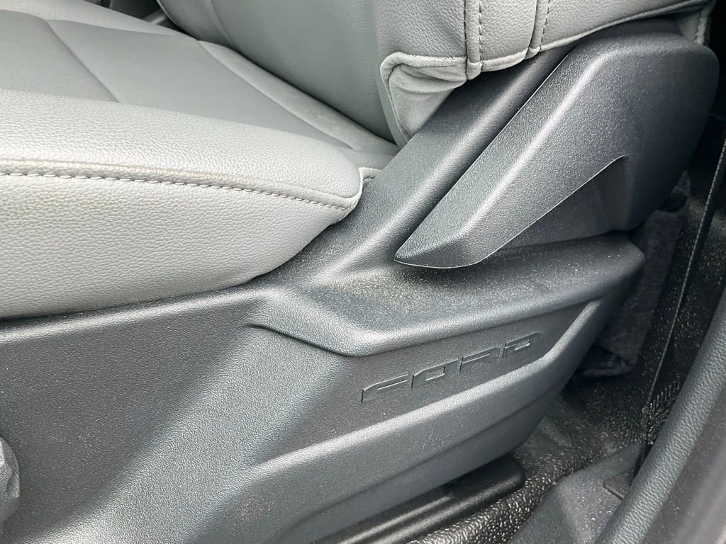 New 2026 Ford F550 4x4 Regular Cab Super Duty image 17