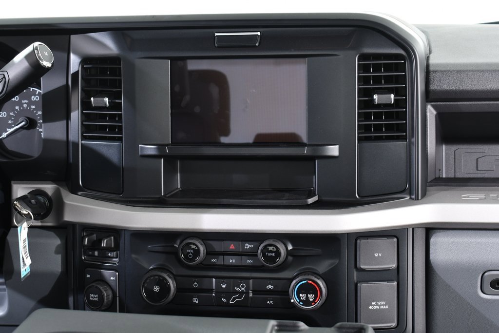 New 2025 Ford F350 XL w/ XL Chrome Package image 9